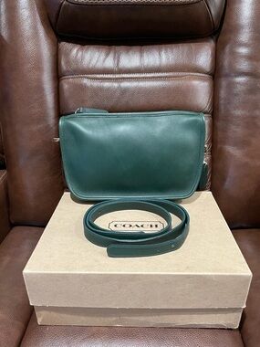 Vintage Coach Mitchell Zip